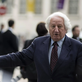 Addio a Giorgio Forattini, il re della satira con le vignette in prima pagina