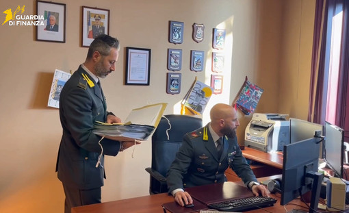 Visite sanitarie private in "nero", indagati medico e tecnico sanitario