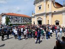 Marnate si stringe in un abbraccio commosso per l’ultimo saluto a Moreno Bertazzo