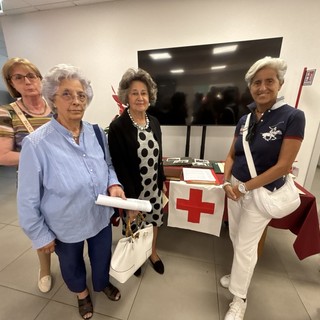 La Famiglia Bustocca all'inaugurazione dell'archivio Cri con la moglie di Angelo Castiglioni