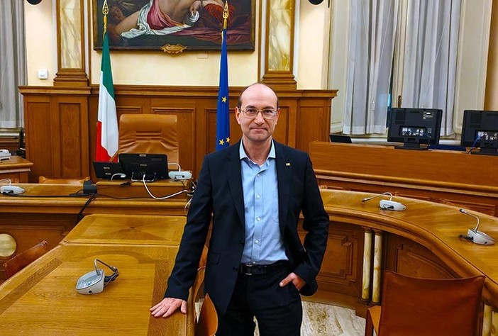 Electrolux, Ferrara (M5S): «Gli investimenti su Solaro non siano il preludio a una futura cessione» Electrolux, Ferrara (M5S): «Gli investimenti su Solaro non siano il preludio a una futura cessione»
