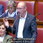 Ferrara (M5S): «Altro che acciaio green, il Governo rottama anche la coerenza»