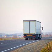 Quando l’azienda viaggia su strada, ogni chilometro diventa una scelta di gestione Quando l’azienda viaggia su strada, ogni chilometro diventa una scelta di gestione