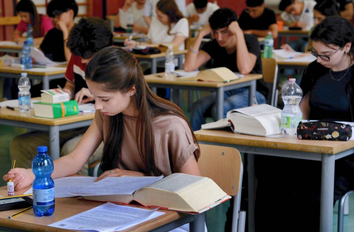 Maturità, si parte: al via oggi con la prima prova scritta di italiano