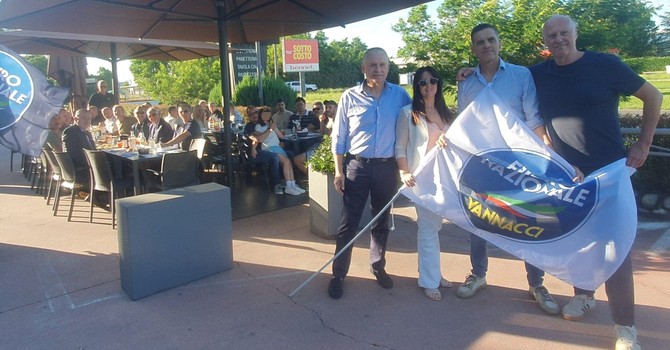 Vannacciani bustocchi verso Roma: «Grande entusiasmo. A settembre il nostro possibile candidato sindaco» Vannacciani bustocchi verso Roma: «Grande entusiasmo. A settembre il nostro possibile candidato sindaco»