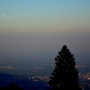 Cappa di foschia e afa dovuta all'anticiclone africano sulla provincia di Varese e sulla pianura padana vista dal Campo dei Fiori (Foto P.Valisa - Astrogeo)