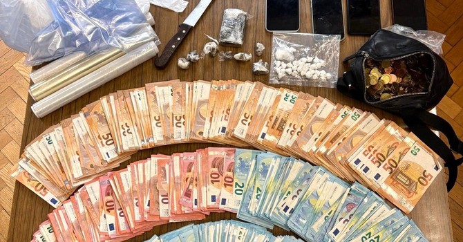 Il materiale sequestrato dalla polizia
