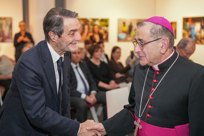 L’arcivescovo Delpini festeggia 75 anni. Fontana: «Un punto di riferimento per tutta la Lombardia»