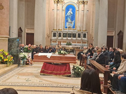 Gallarate saluta Giovanni Bianchi, il pasticciere dal cuore grande Gallarate saluta Giovanni Bianchi, il pasticciere dal cuore grande