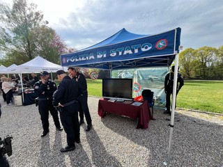 Alcuni momenti della celebrazione a Ville Ponti per il 174esimo anniversario della festa della Polizia di Stato