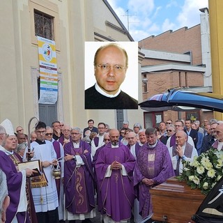 I funerali di don Giovanni Mariano: «Parroco di realtà complesse e numerose, ha offerto con fedeltà il suo servizio»