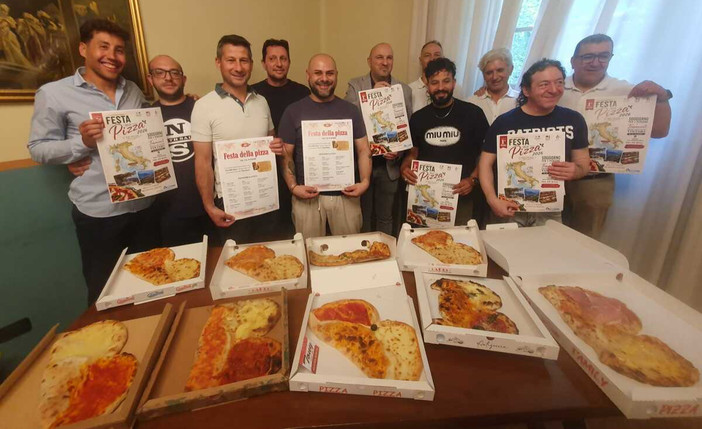 A Busto torna la Festa della Pizza. Per i golosi più creativi in palio un week-end a Tramonti A Busto torna la Festa della Pizza. Per i golosi più creativi in palio un week-end a Tramonti
