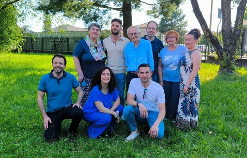 La squadra (quasi) al completo di Progetto Cambiare con, al centro, il neo-sindaco Gianluca Marta La squadra (quasi) al completo di Progetto Cambiare con, al centro, il neo-sindaco Gianluca Marta