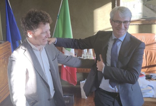 Galimberti e Bianchi si salutano dopo l'esito del ballottaggio