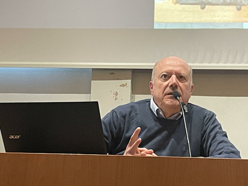 Il relatore Aldo Greco Il relatore Aldo Greco