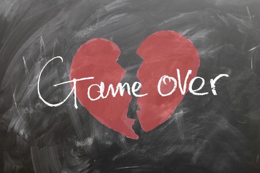 Come affrontare la fine di un amore: i migliori consigli pratici