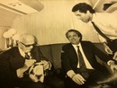 Il presidente Sandro Pertini firma il pallone davanti a Claudio Gentile, uno degli eroi mundial dell'82
