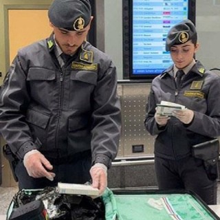 Hashish dalla Spagna, la rotta passava da Malpensa: quattro arresti
