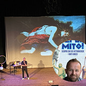 VIDEO - Enrico Galiano al Manzoni in "Sei un mito"! Quando i racconti degli antichi ti guardano negli occhi VIDEO - Enrico Galiano al Manzoni in "Sei un mito"! Quando i racconti degli antichi ti guardano negli occhi