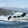 Barca in fiamme sul lago Maggiore, turisti e skipper salvati dalla motovedetta della Guardia di Finanza