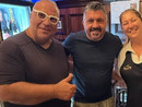 Gattuso tra Ciro e Antonella ieri sera nel ristorante pizzeria di Gallarate