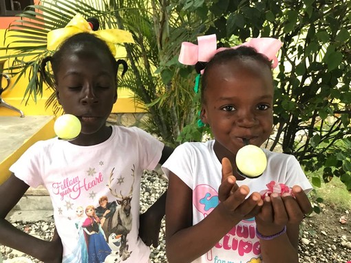 FOTO E VIDEO. La festa e la preghiera: la gratitudine che corre da Haiti a Casa Lelia