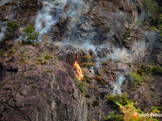 Alcune immagini dell'incendio pubblicata da OssolaNews.it Alcune immagini dell'incendio pubblicata da OssolaNews.it