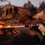 Una foto d'archivio di vigili del fuoco in Grecia Una foto d'archivio di vigili del fuoco in Grecia