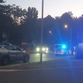 Busto, donna investita mentre attraversa la strada