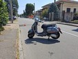 Incidente tra auto e motociclo in via Domodossola, nella zona di Borsano