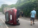 FOTO. Incidente con ribaltamento a Castellanza: grosso spavento per una 74enne