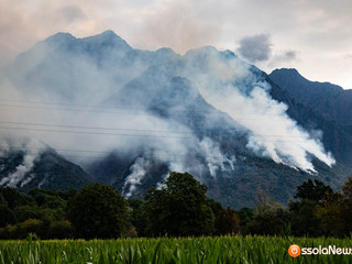 Alcune immagini dell'incendio pubblicata da OssolaNews.it Alcune immagini dell'incendio pubblicata da OssolaNews.it