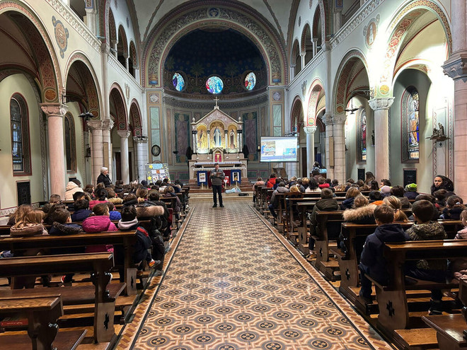 Maratona verso Betlemme: la scuola Maria Immacolata porta in piazza la corsa più speciale dell’anno Maratona verso Betlemme: la scuola Maria Immacolata porta in piazza la corsa più speciale dell’anno