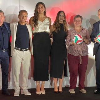 Da sinistra: Michele e Franco Forte, Emma Cagnin, Serena Scognamillo e i sindaci Cristina Borroni e Emanuele Antonelli