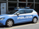 Non si ferma all'alt della polizia e aggredisce un agente: arrestato