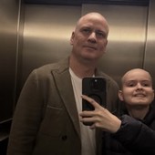 Il portiere si era rasato i capelli in segno di vicinanza al figlio - dal profilo Instagram