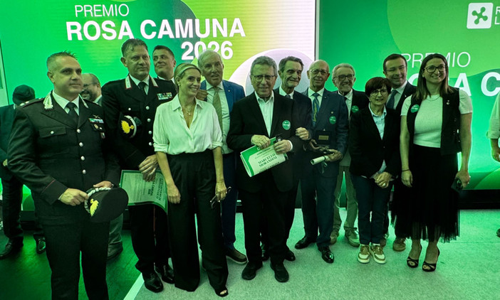 Premio Rosa Camuna a Danilo Guerini Rocco per l’impegno sociale e culturale in Lombardia. «Un faro di altruismo e compassione per la nostra comunità» Premio Rosa Camuna a Danilo Guerini Rocco per l’impegno sociale e culturale in Lombardia. «Un faro di altruismo e compassione per la nostra comunità»