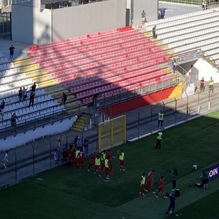 La festa di Mastroianni e della Pro sotto il settore ospiti dopo il gol del 2-2 definitivo