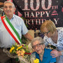 «Con coraggio, tenacia e il sorriso»: Busto festeggia i 100 anni di Maria Antonietta Albè