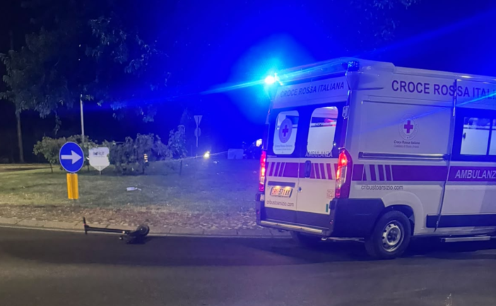 Incidente tra auto e monopattino a Busto. Soccorso un 16enne