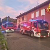 Fiamme a Borsano: incendio in un edificio in via Motta Fiamme a Borsano: incendio in un edificio in via Motta