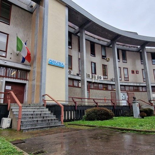 Controlli straordinari della Polizia a Gallarate: irregolarità in due locali e tre stranieri senza permesso