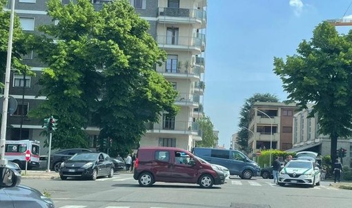Busto, incidente tra un’auto e una moto in viale Duca d’Aosta