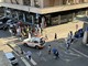 I primi soccorsi in via Carcano (foto inviata in redazione da una nostra lettrice) I primi soccorsi in via Carcano (foto inviata in redazione da una nostra lettrice)