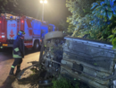 FOTO. Auto si ribalta a Venegono Superiore: paura per due ragazzi