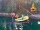L'immagine del recupero dell'auto finita nel canale domenica mattina a Senago