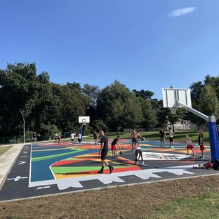 VIDEO. Il tiro libero del Presidente Marco Tajana inaugura il &quot;Knights Playground&quot;