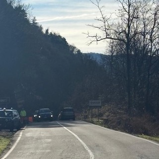 I carabinieri nei pressi del luogo del ritrovamento (foto LuinoNotizie) I carabinieri nei pressi del luogo del ritrovamento (foto LuinoNotizie)