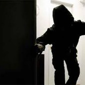 Sulla rapina di Lonate (foto d'archivio) continua il dibattito anche politico