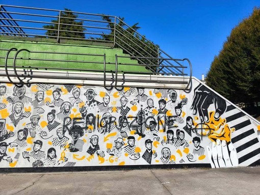 I murales danneggiati - foto dalla pagina Facebook I murales danneggiati - foto dalla pagina Facebook